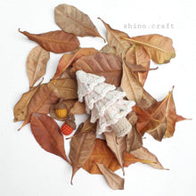 Load image into Gallery viewer, Pine tree