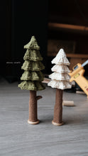 Load image into Gallery viewer, Pine tree