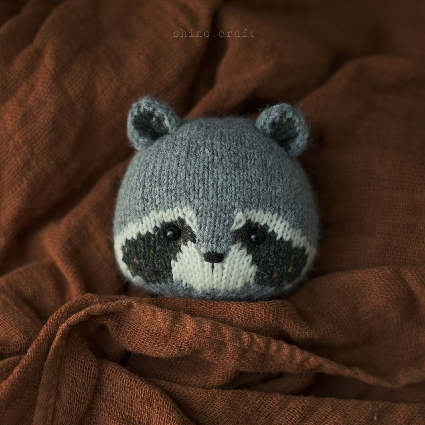 ARGUE - RACOON WOOL AIRY FUR KNIT  ブラック BABY FOX PATCH BOXY CARDIGAN | Maison Kitsuné